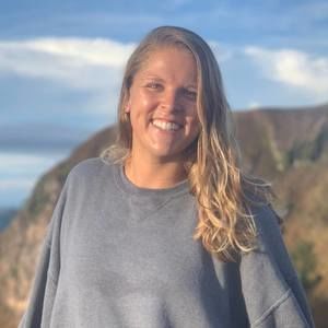 Meet your Posher, Chloe